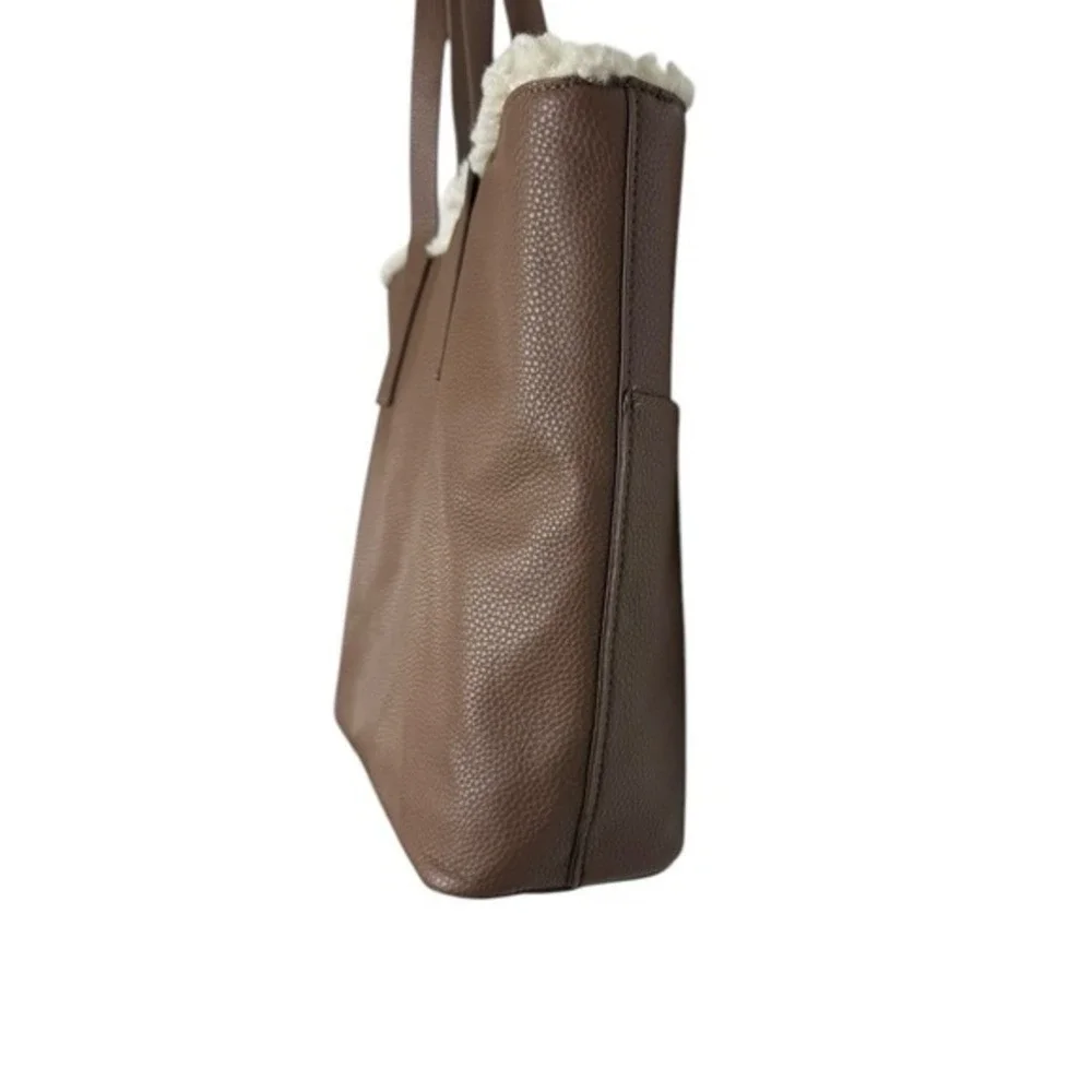 4/$40 Reverable Faux Leather and Sherpa‎ Brown and Cream Tote Bag